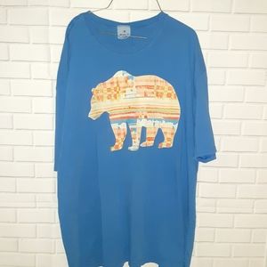BEAR graphic t-shirt